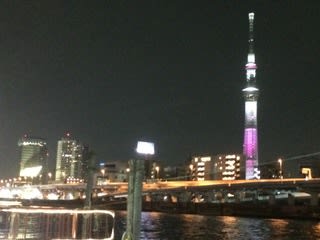 夜の隅田川