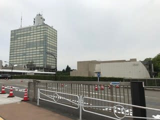 NHKへ散歩。