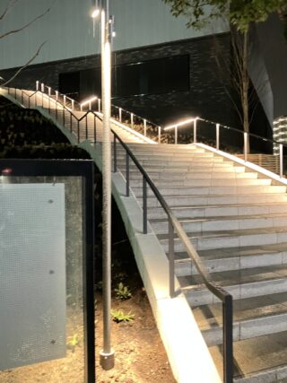 川口市立美術館