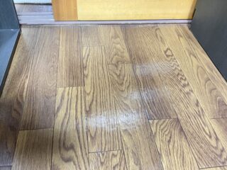 サロンのホワイトホール